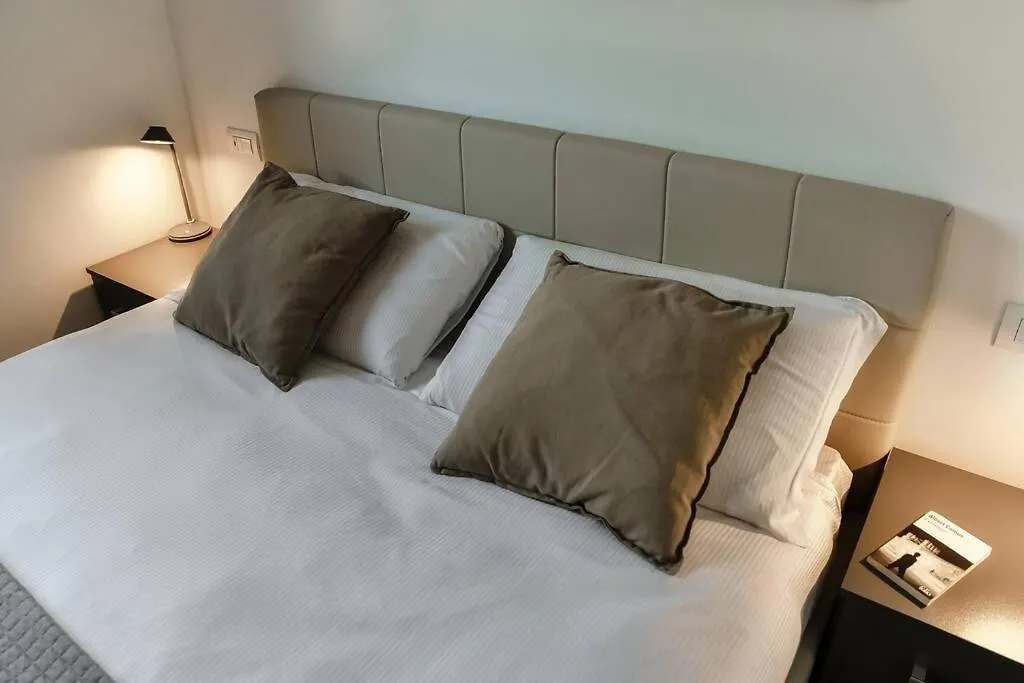 Apartment Como In Centro - By Myhomeincomo