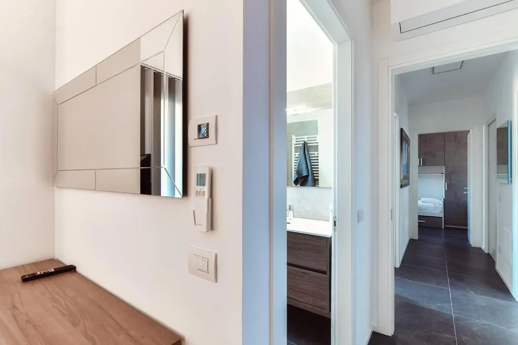 Como In Centro - By Myhomeincomo Apartment